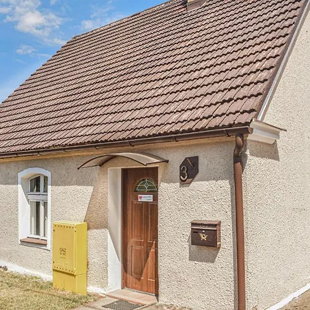 4 Bedroom Awesome In Kobylnica Kobylnica (Pomerania)