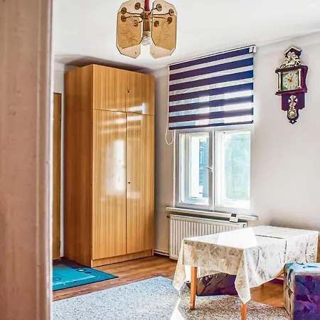 Σπίτι διακοπών 4 Bedroom Awesome In Kobylnica Kobylnica (Pomerania)