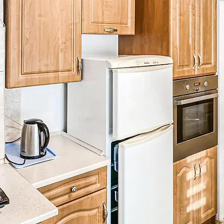 Σπίτι διακοπών 4 Bedroom Awesome In Kobylnica *