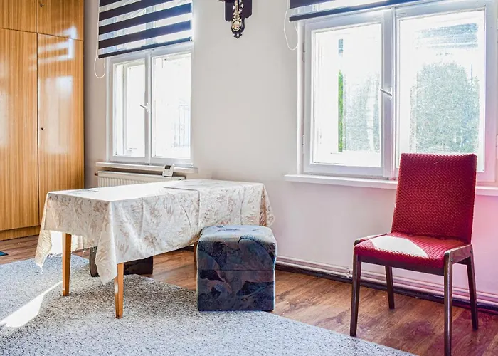 4 Bedroom Awesome In Kobylnica