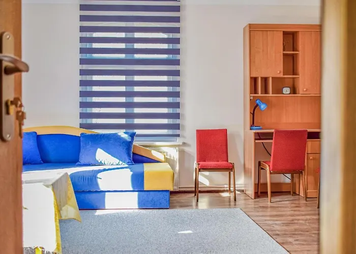 بيت للعطل 4 Bedroom Awesome In Kobylnica